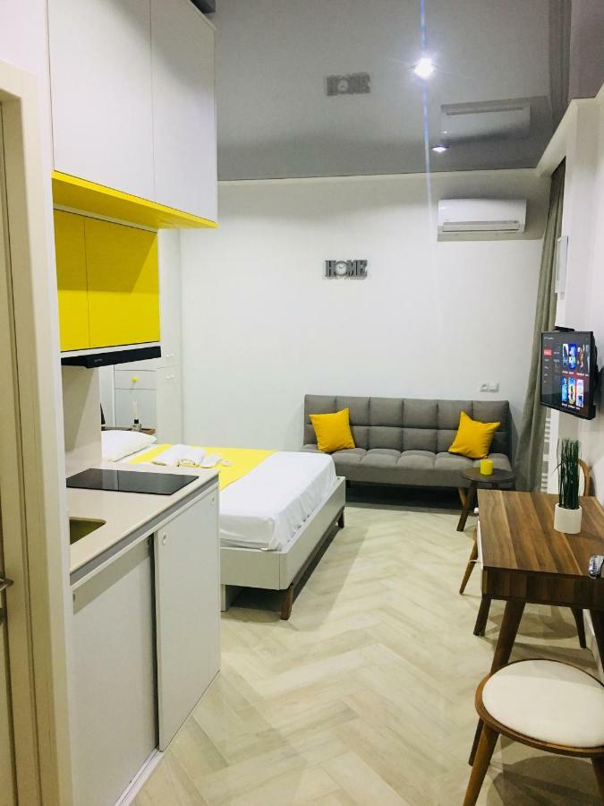 Yellow Room With Sea View Makhinjauri Bagian luar foto